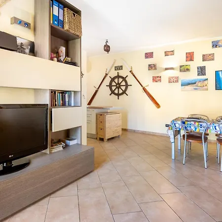 Hostdomus - Casa Apnea * Finale Ligure